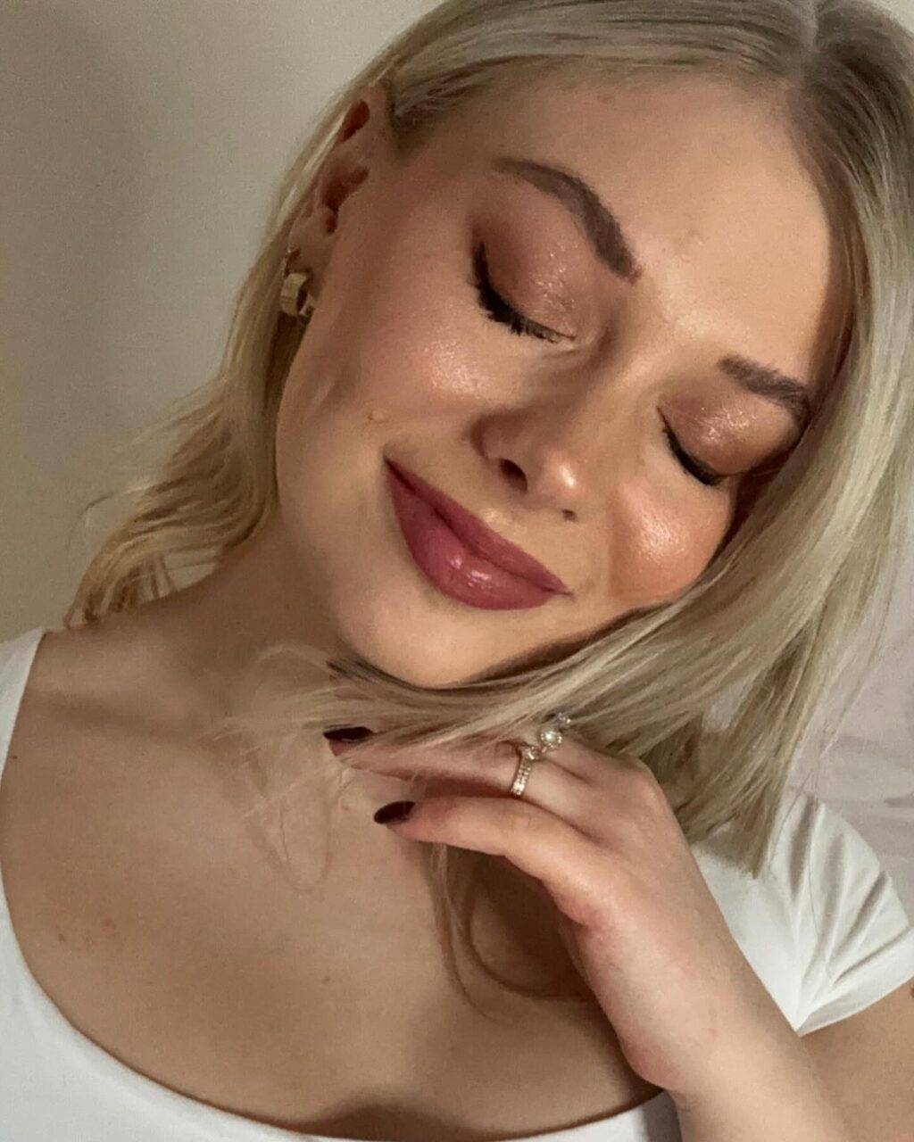 Soft, natural makeup applied during a one-to-one lesson